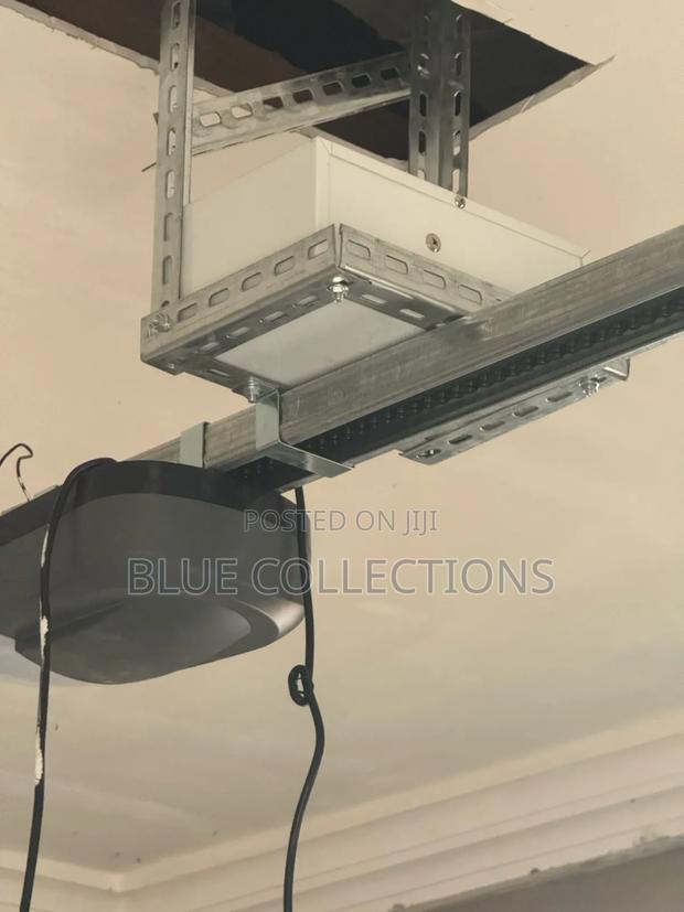 Garage Opener With Backup Battery · Photo 1