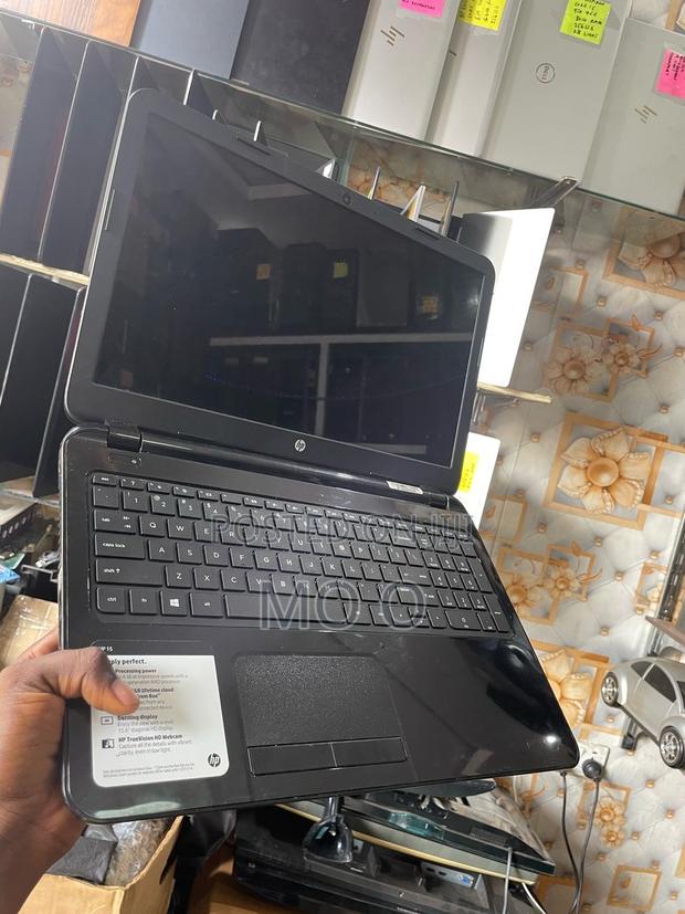 Laptop HP Pavilion 15 4GB AMD A4 HDD 500GB · Photo 3