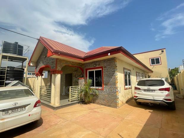 7bdrm House in Eastlegon Hills, School Junction for sale · Photo 4