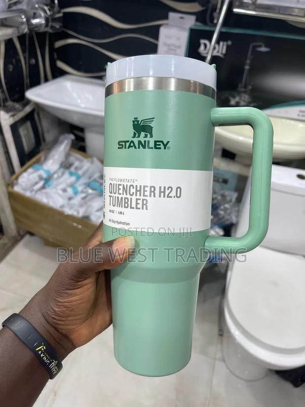 Stanley Cup (Green) · Photo 2