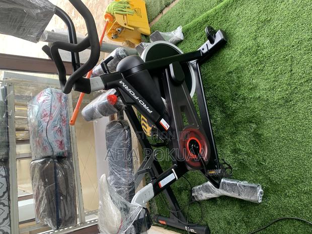 Proform Pro Spin Bike Hd Touchscreen Ifit · Photo 3