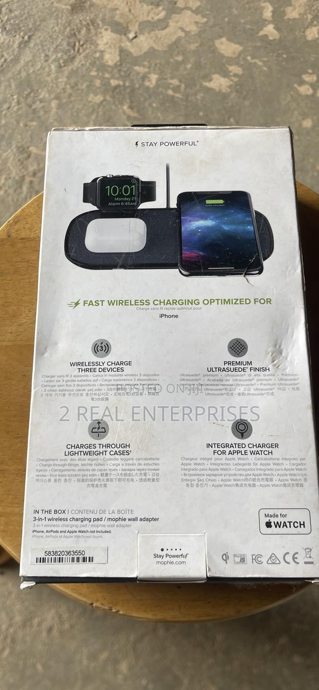 Mophie 3 in 1 Wireless Charging Pad From Uk · Photo 2