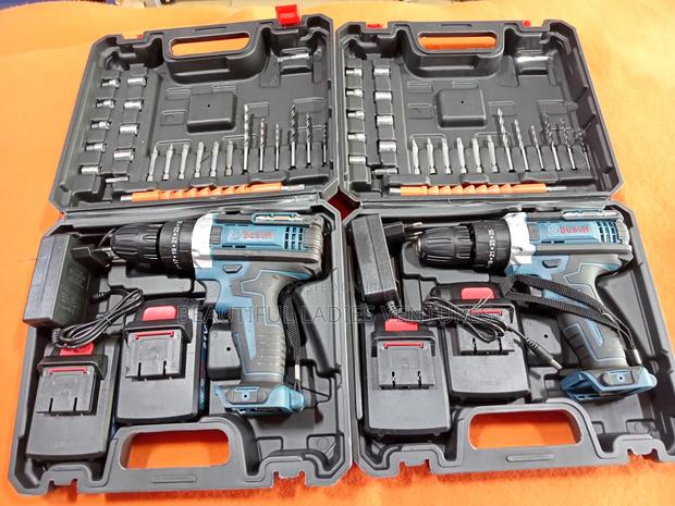 Portable Bosch Drilling Machine · Photo 1