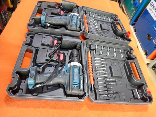 Double Battery Bosch Rechargeable Drilling Machine · Photo 1