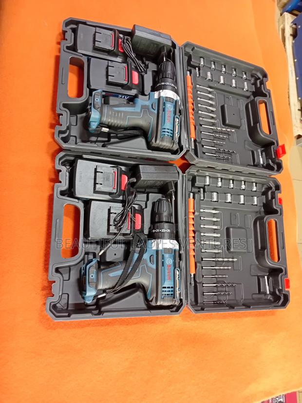 Bosch Made Drilling and Screwing Easy Drilling Machine · Photo 1