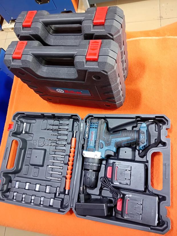 Bosch Drilling Machine · Photo 1