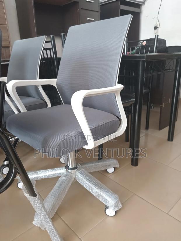 Ash Design Mesh Quality Chair · Photo 1