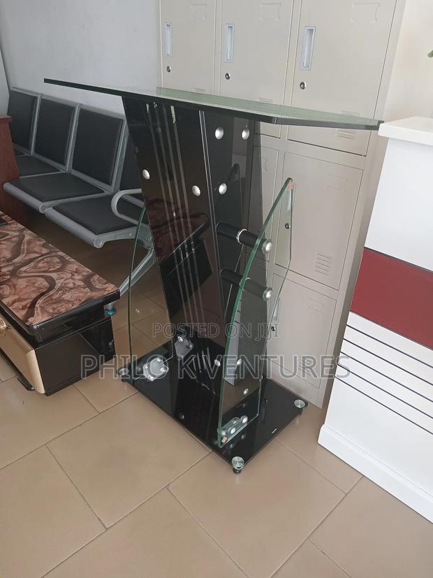 Fully Glass Quality Churches Pulpit · Photo 1