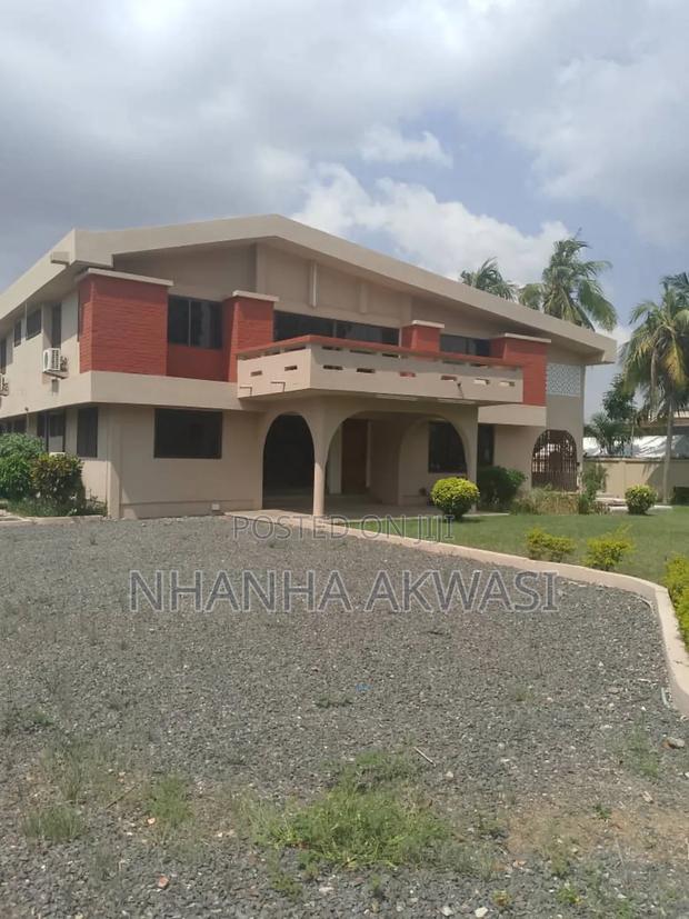 6bdrm House in Teme Community 6, Tema Metropolitan for rent · Photo 4