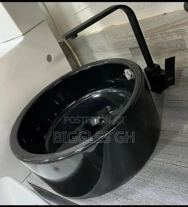 Pedicure Bowl/ Countertop Basin With Tap · Photo 2