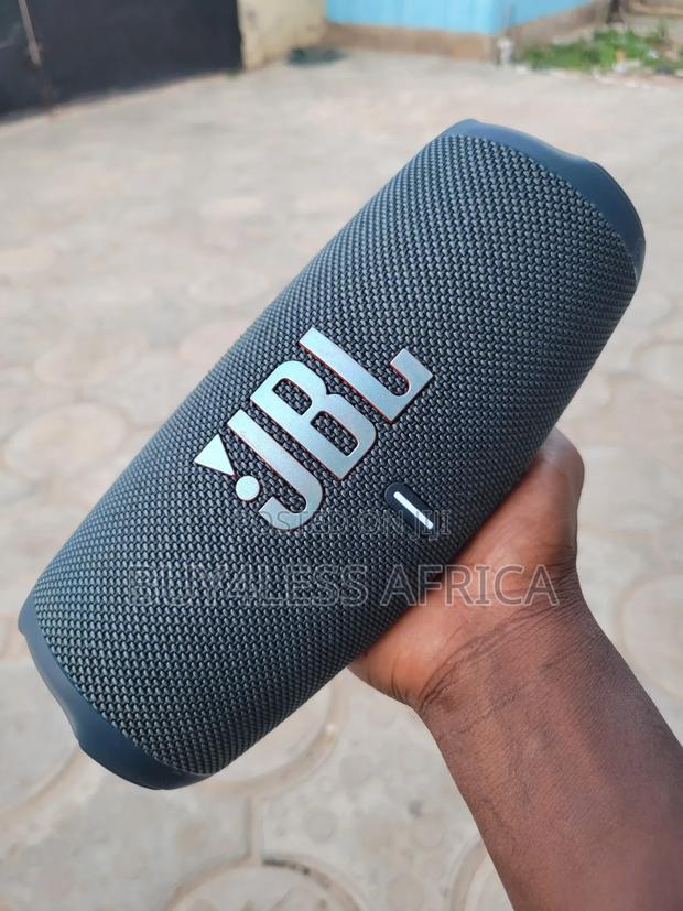 Powerful Original JBL Rechargeable Speaker ( Charge 5) · Photo 1