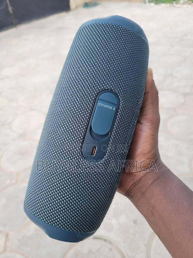 Powerful Original JBL Rechargeable Speaker ( Charge 5) · Photo 2