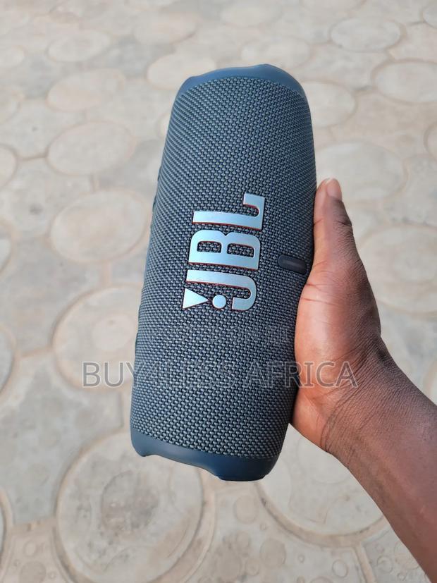 100% Original JBL Charge 5 Bluetooth Speaker (Rechargeable) · Photo 1