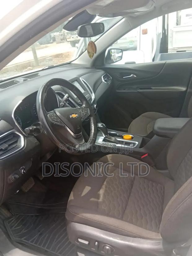 Chevrolet Equinox 2018 White · Photo 1