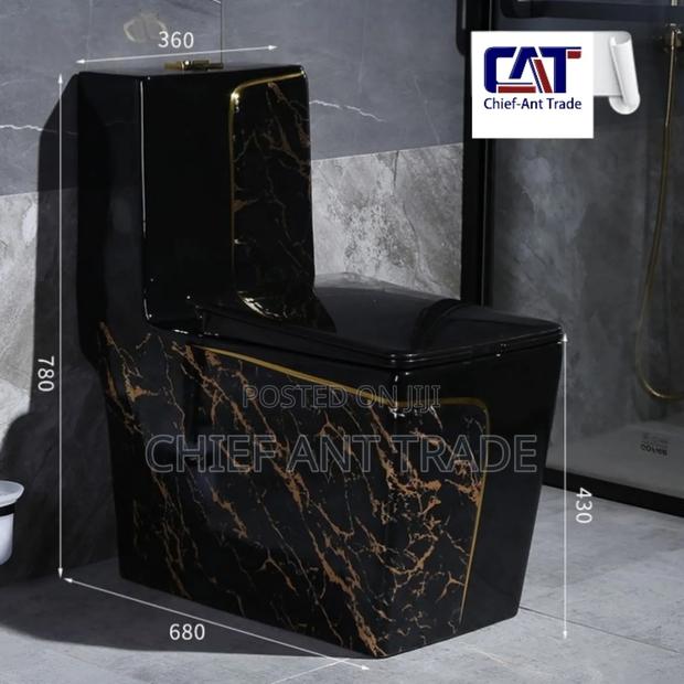 Toilet Seat Wc Black A061 · Photo 2