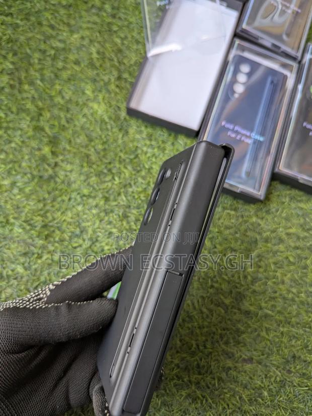 Z Fold 4, 5 and 6 360° Full Protection S Pen Case · Photo 3