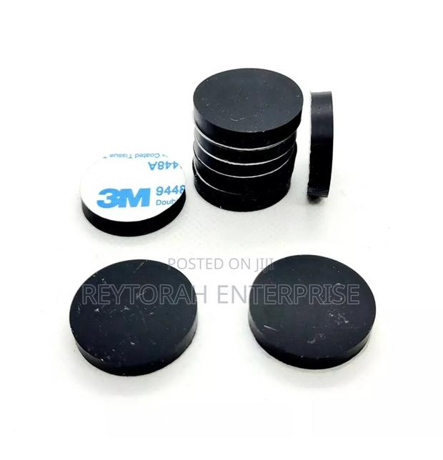 Bose Rubber Feet Stick on Bumpers · Photo 3