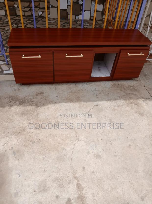 Classic Tv Stand · Photo 1