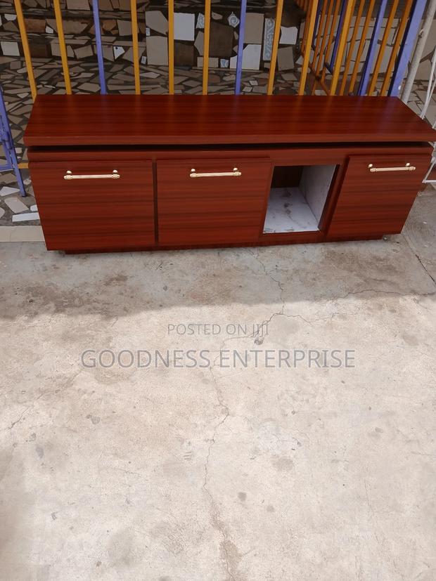 Classic Tv Stand · Photo 2