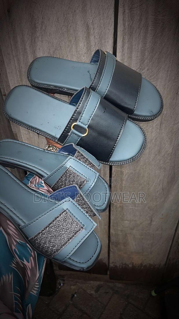 Awarepa Blue Leather Couple Combo · Photo 3