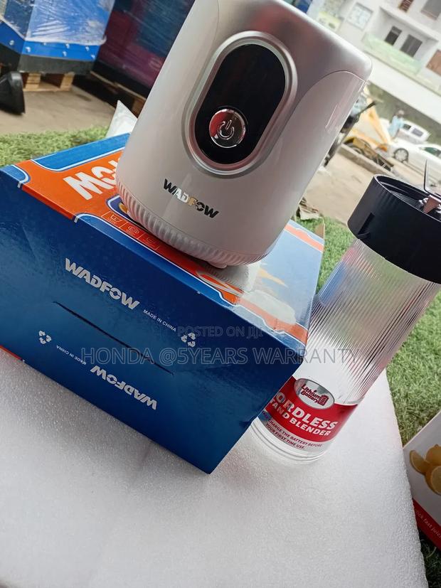 Comfortable Living Wadfow Stainless Cordless Blender · Photo 1