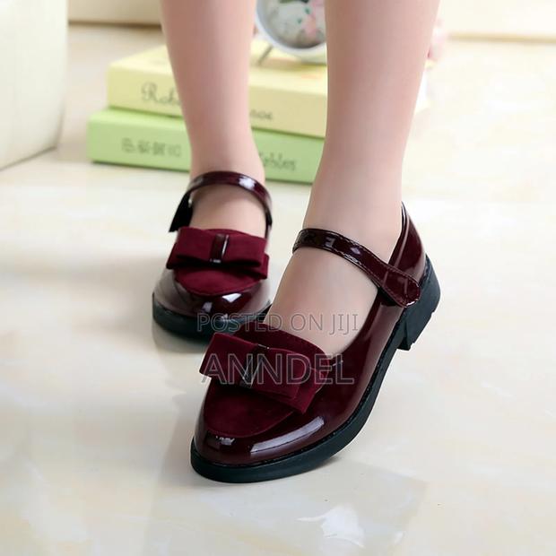 Kids Dressing Shoes · Photo 3