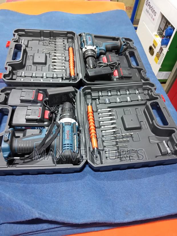 Bosch Drilling Machine Rechargeable Professional Quality · Photo 1