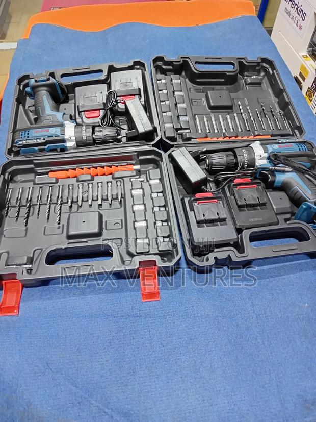 Bosch Drilling Machine Compact · Photo 1