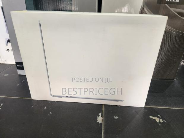 New Laptop Apple MacBook Air 16GB Apple M4 SSD 256GB · Photo 1