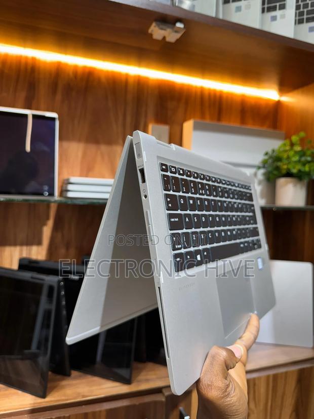 Laptop HP EliteBook X360 1030 16GB Intel Core I5 SSD 256GB · Photo 5