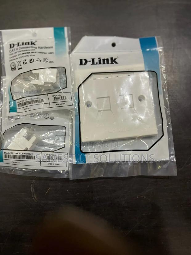 D-Link Double Faceplate With Keystone · Photo 4