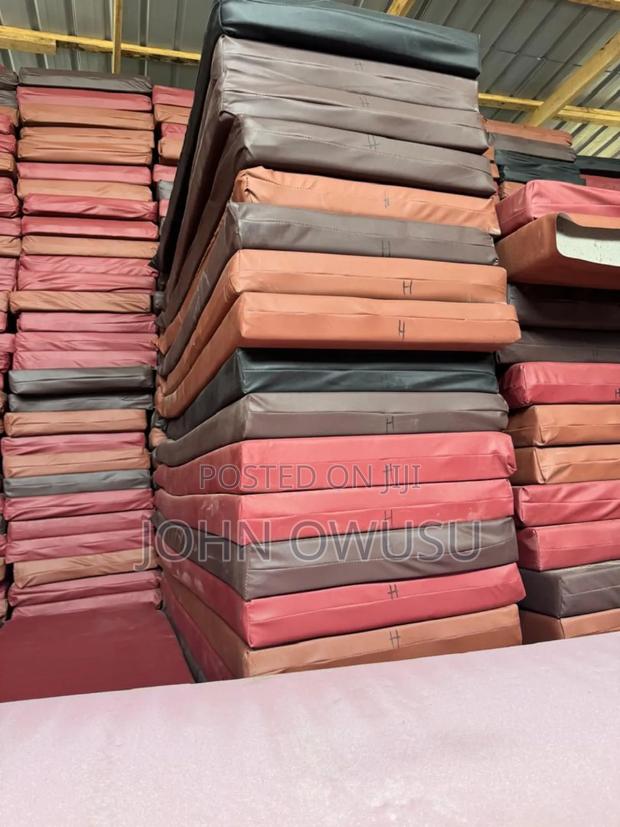 Student Mattress for Sale · Photo 1