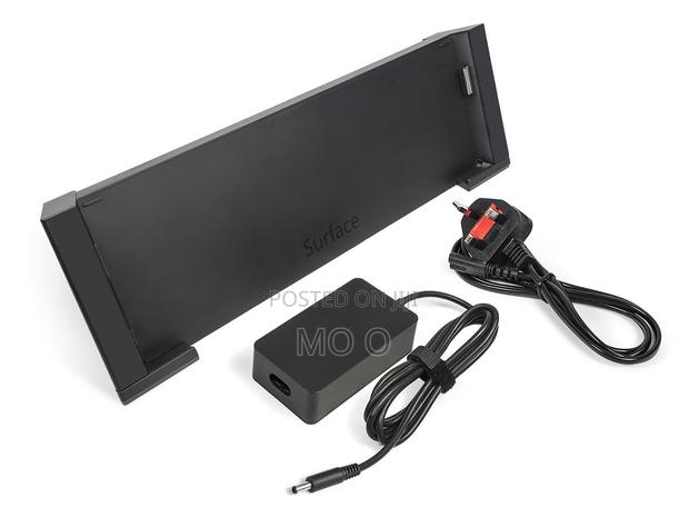 Microsoft Surface Dock · Photo 4