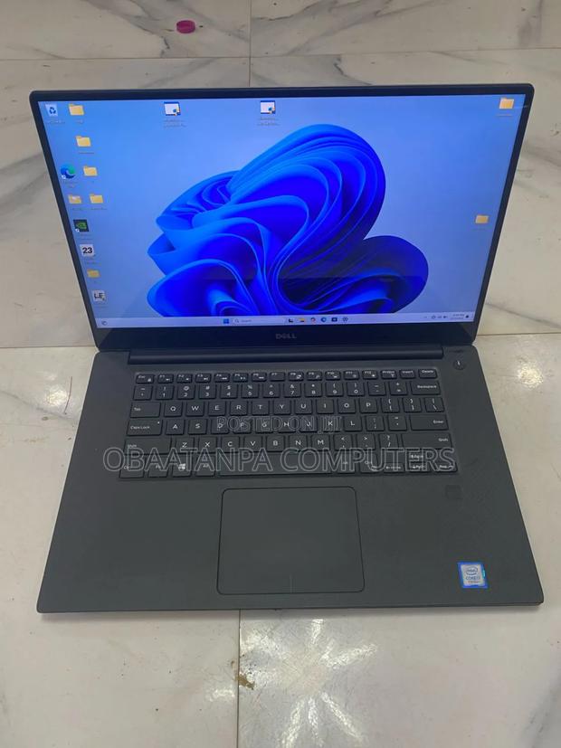Laptop Dell XPS 15 9560 8GB Intel Core i7 SSD 256GB · Photo 1