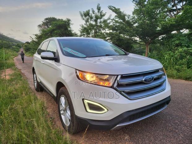 Ford Edge SE AWD 2019 White · Photo 2