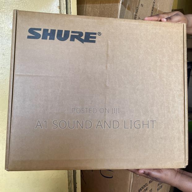 Shure Qlxd4 Wireless Microphone · Photo 2