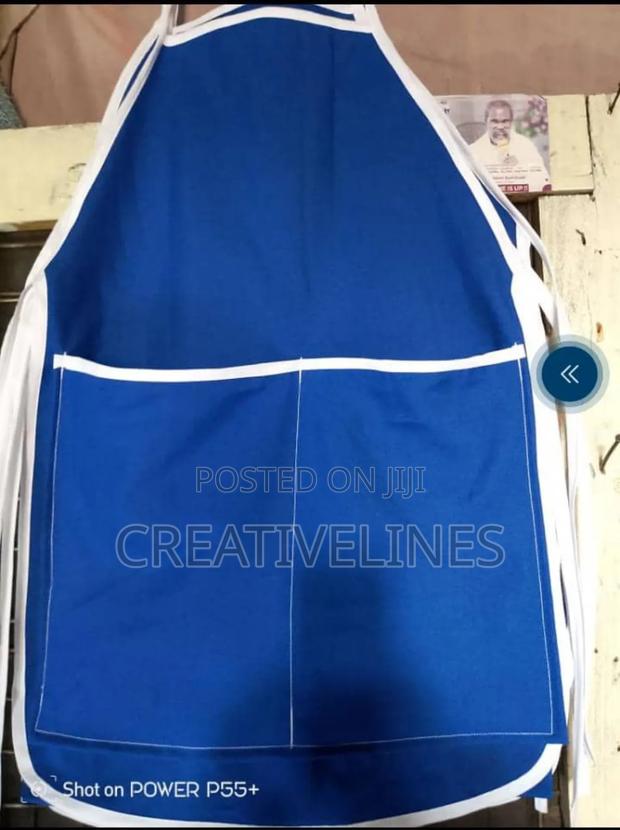 Plain Aprons · Photo 1