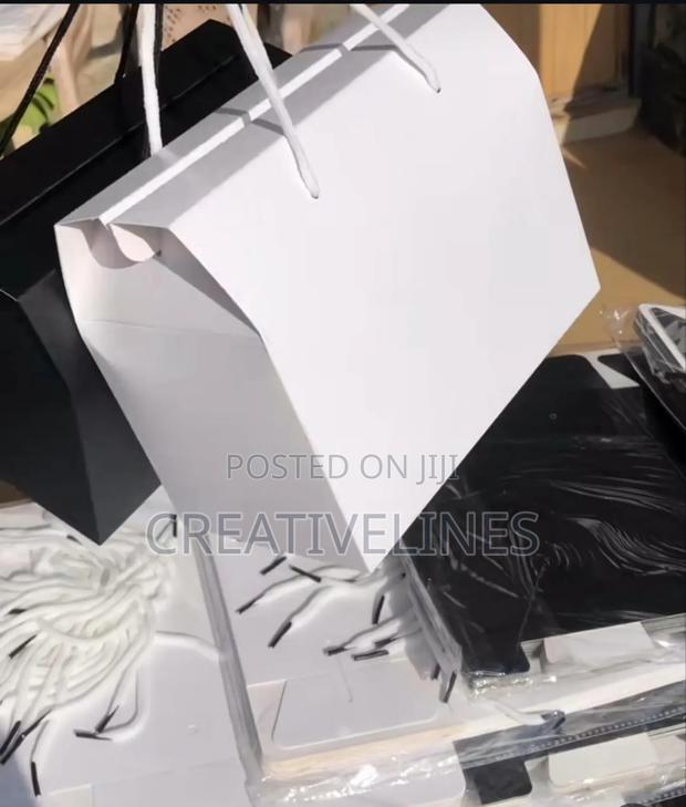 Plain Boxbag · Photo 1