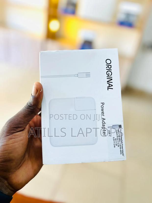 Apple Macbook Type C 87 Watts · Photo 1