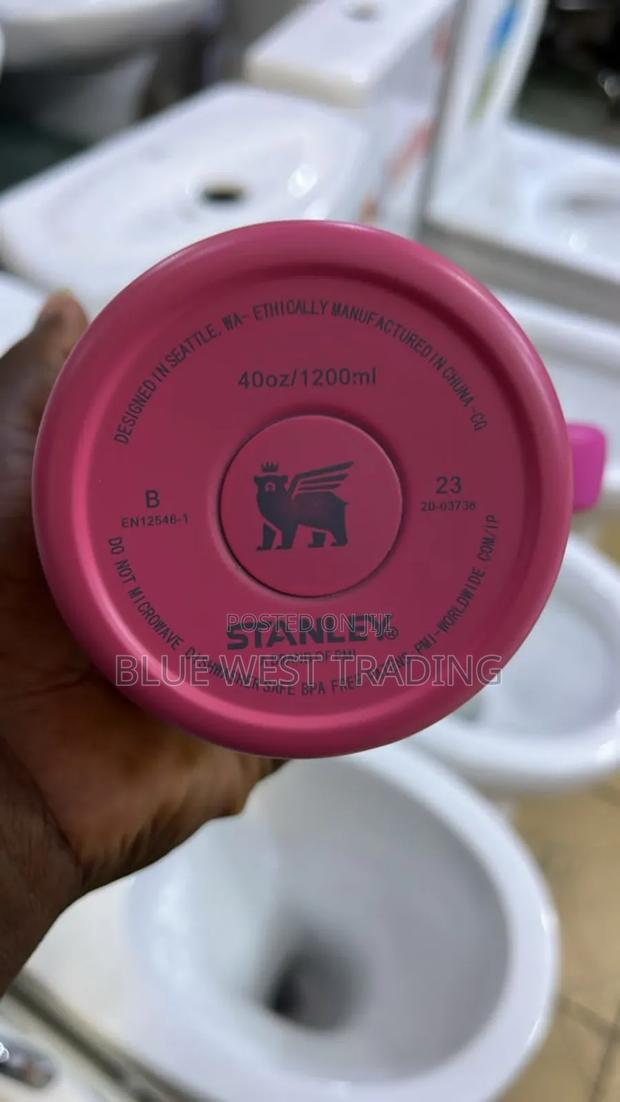 Stanley Cup Pink · Photo 2