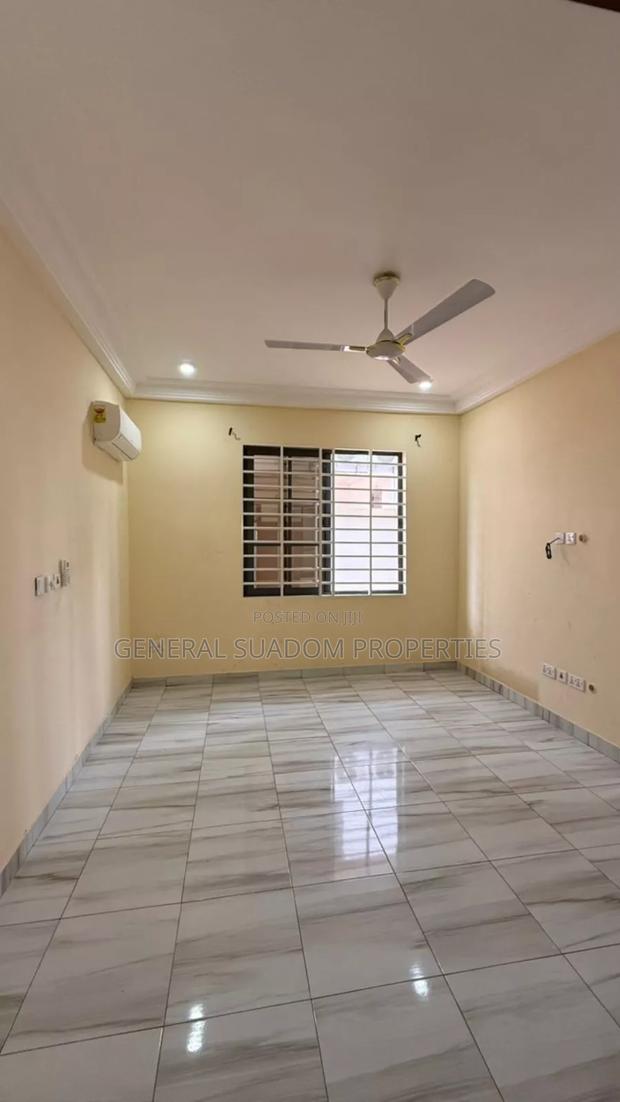 3bdrm Apartment in Suadom Properties, Baatsona Total for rent · Photo 3