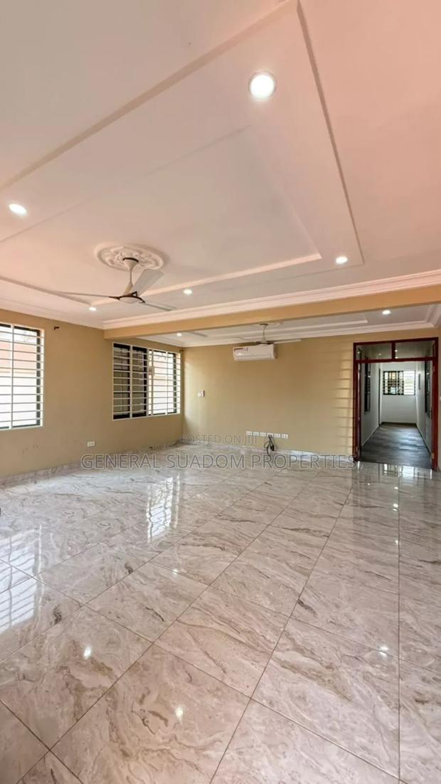 3bdrm Apartment in Suadom Properties, Baatsona Total for rent · Photo 8