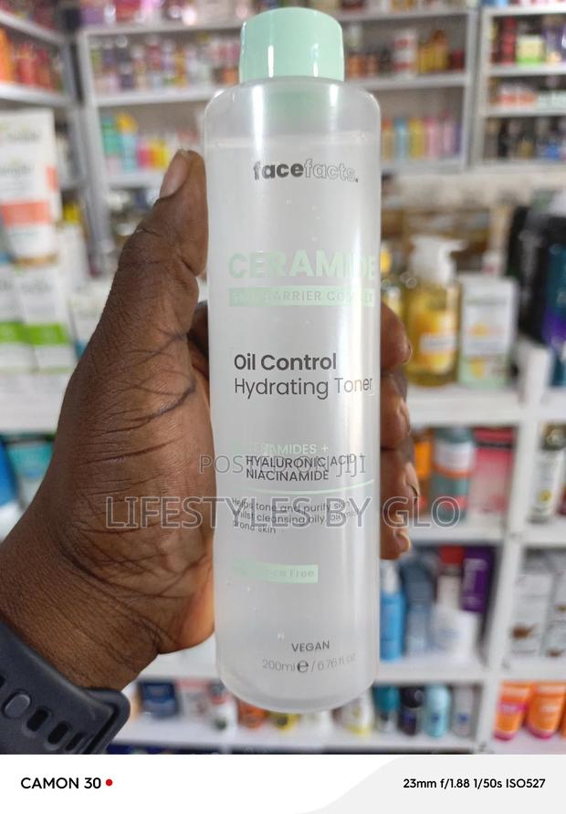 Ceramide
Oil Control Hydrating Toners · Photo 1