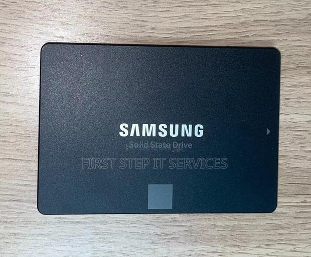 250gb Samsung SSD · Photo 2