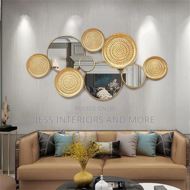 Round Wall Mirror · Photo 3
