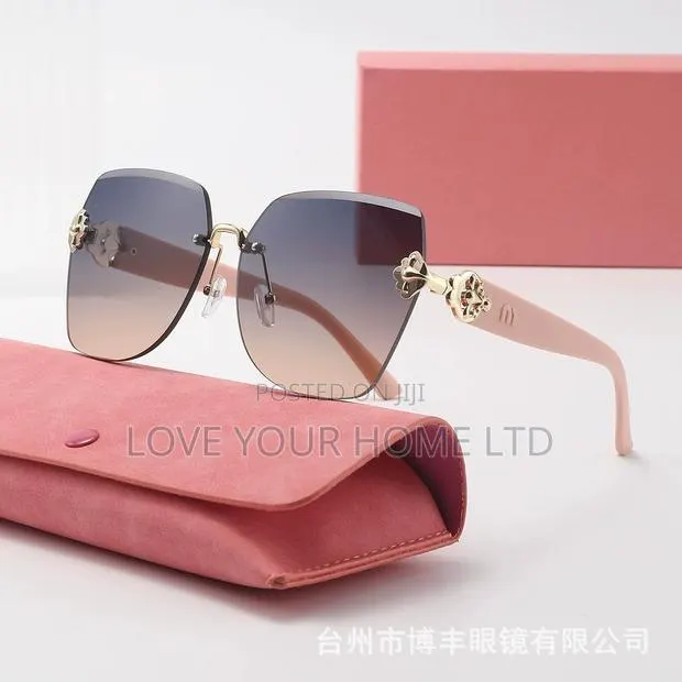 Rimless Oversized Square Sunglasses · Photo 2