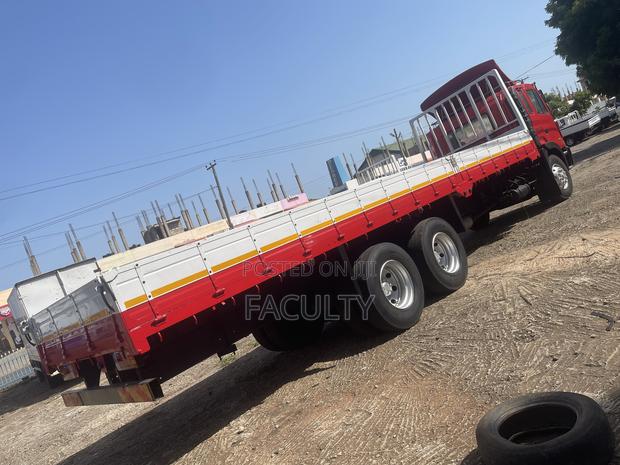 Hyundai Truck 14 Tons Double Axle · Photo 5