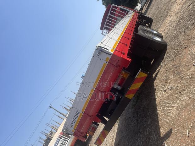 Hyundai Truck 14 Tons Double Axle · Photo 7