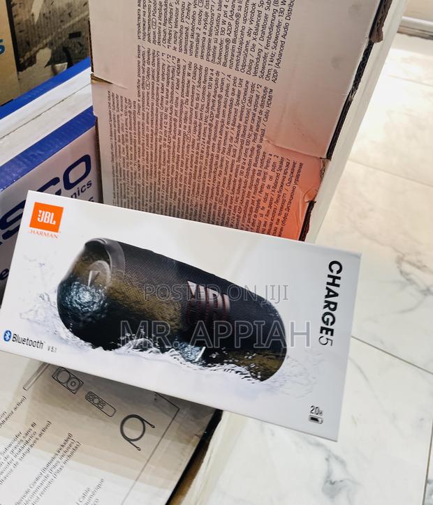 Well Built JBL Charge 5 Bluetooth Portable Speaker · Photo 1