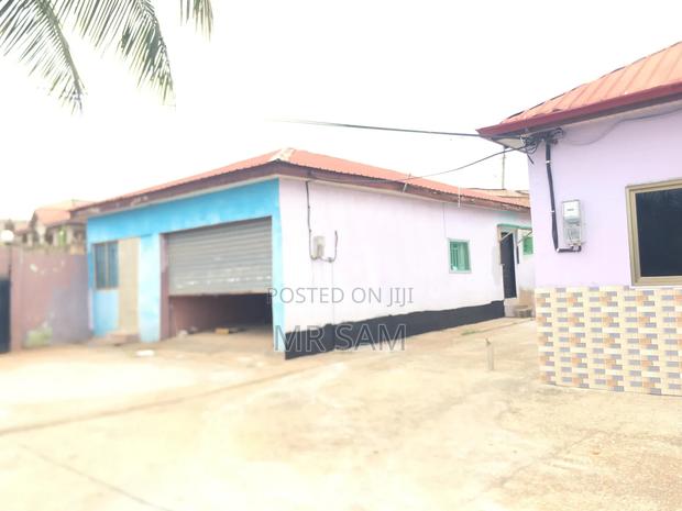 5bdrm House in Sam Properties, Weija for sale · Photo 3